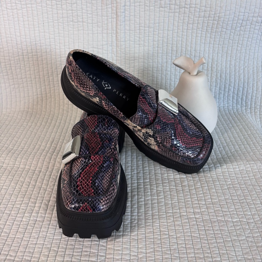 Katy Perry Geli Combat Loafer Snakeskin Multi Red Purple Size 11